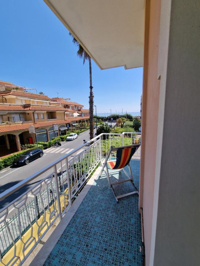 Ligure Residence Борджо-Верецці Екстер'єр фото