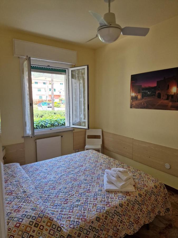 Ligure Residence Борджо-Верецці Екстер'єр фото
